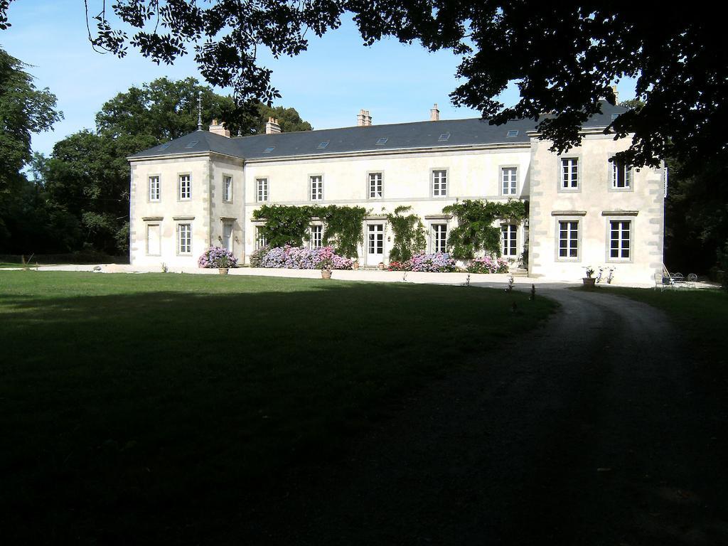 Chateau De La Marronniere Bed & Breakfast Aizenay Exterior foto